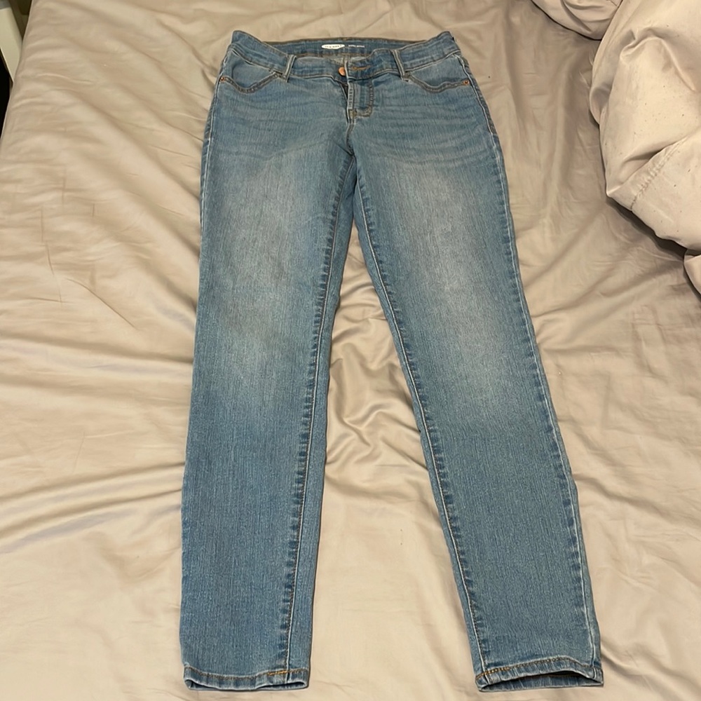 Old Navy Mid-Rise Super Skinny Medium Wash Jeans